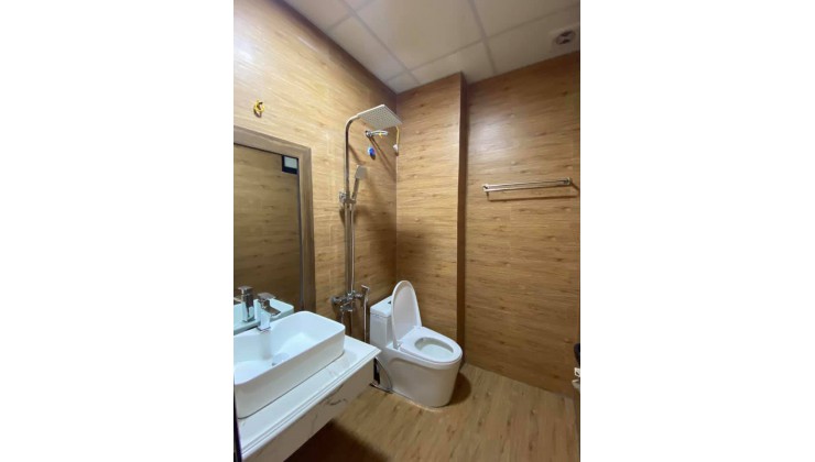 Mót lắm rồi! Nguyễn Chí Thanh, siêu thoáng, ba gác tránh, ngõ thông, sổ đẹp, 30m2, chỉ 2.95 tỷ